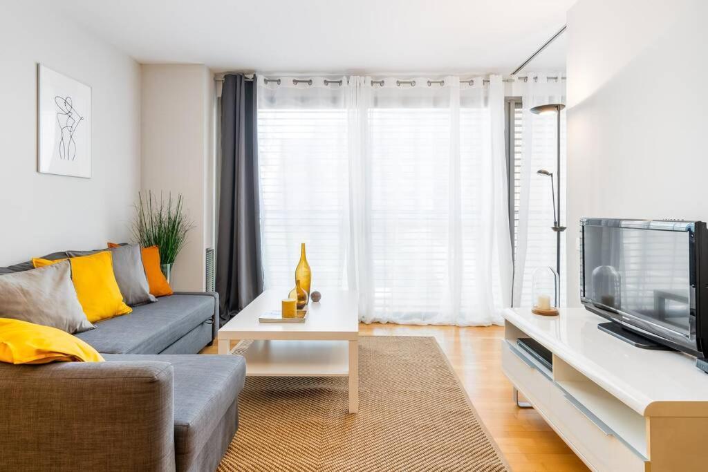 Lodging Apartments Monumumental Free Parking 바르셀로나 외부 사진