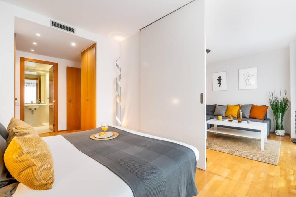 Lodging Apartments Monumumental Free Parking 바르셀로나 외부 사진
